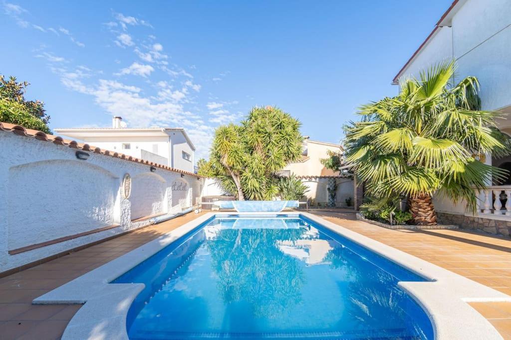 Sm21-Gran Casa De Vacaciones En La Playa, 4 Habitaciones, Climatizada, Piscina, Barbacoa Y Wifi Empuriabrava Extérieur photo