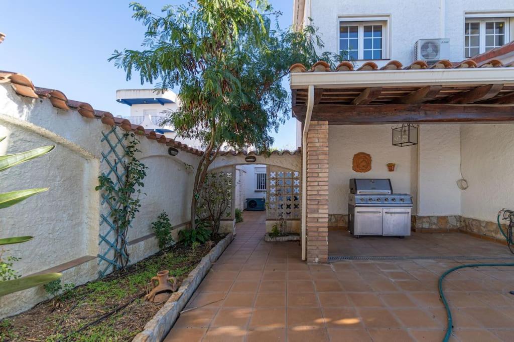 Sm21-Gran Casa De Vacaciones En La Playa, 4 Habitaciones, Climatizada, Piscina, Barbacoa Y Wifi Empuriabrava Extérieur photo